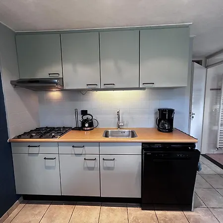 Дом отдыха Bungalowpark - Delta 120 *