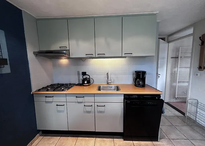 Дом отдыха Bungalowpark - Delta 120 *